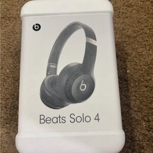 New! Unopened, Beats Solo 4 Wireless Headphones - Sleek Black